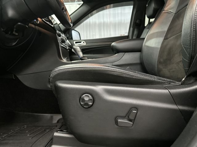 Used 2019 Gray Jeep Altitude image 17
