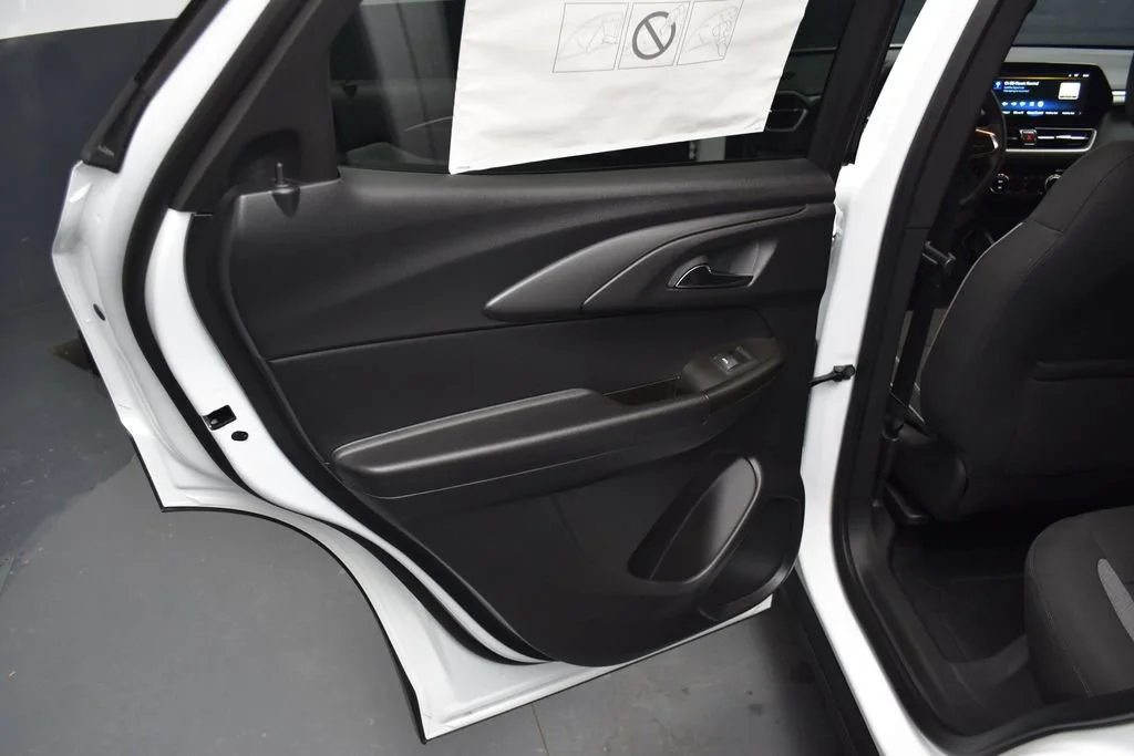New 2026 Summit White Chevrolet LT image 18