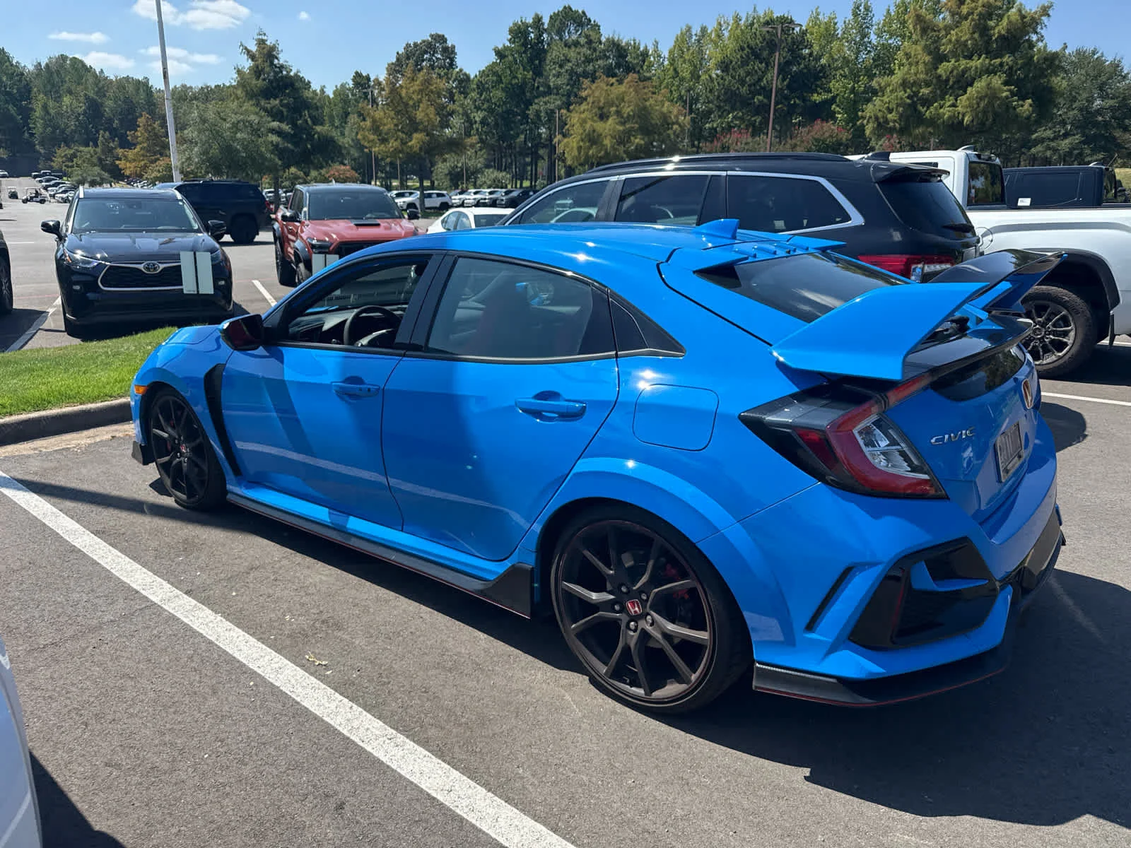 Used 2021 Boost Blue Pearl Honda Touring image 4