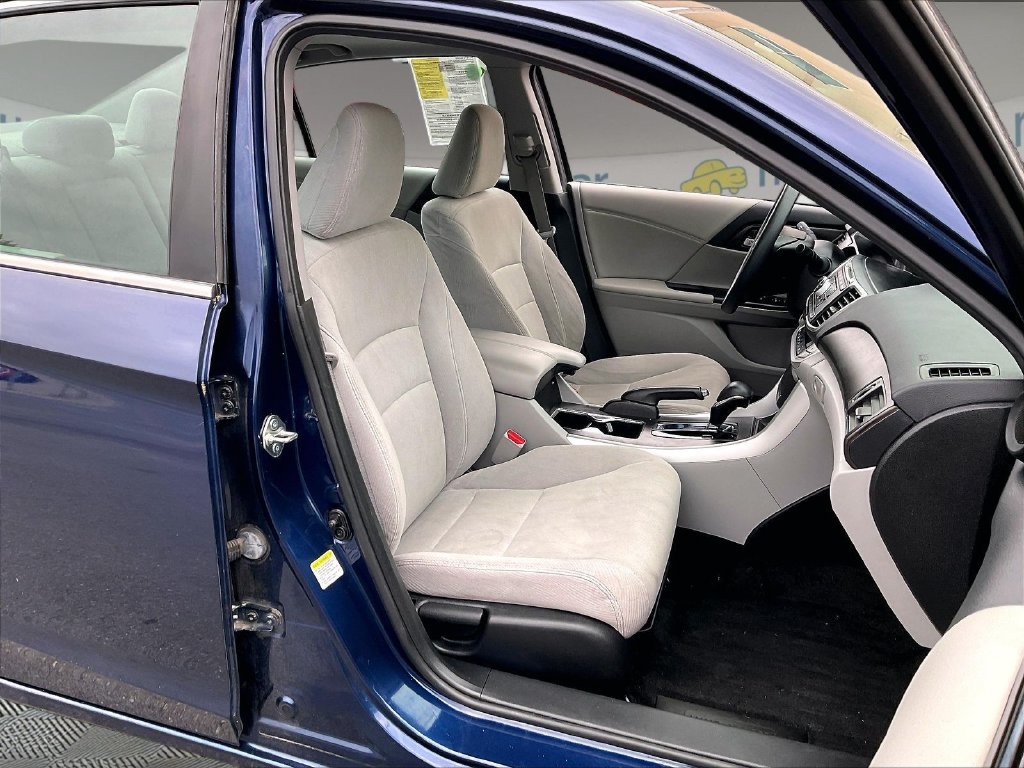 Used 2015 Blue Honda EX image 11