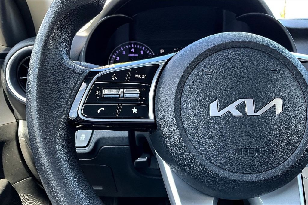 Used 2023 Gray Kia LXS image 9