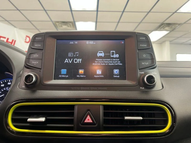 Used 2020 Green Hyundai Limited image 31