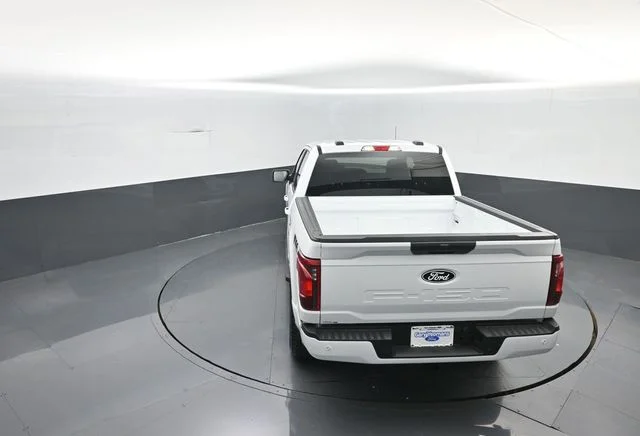 New 2026 Oxford White Ford XLT image 28