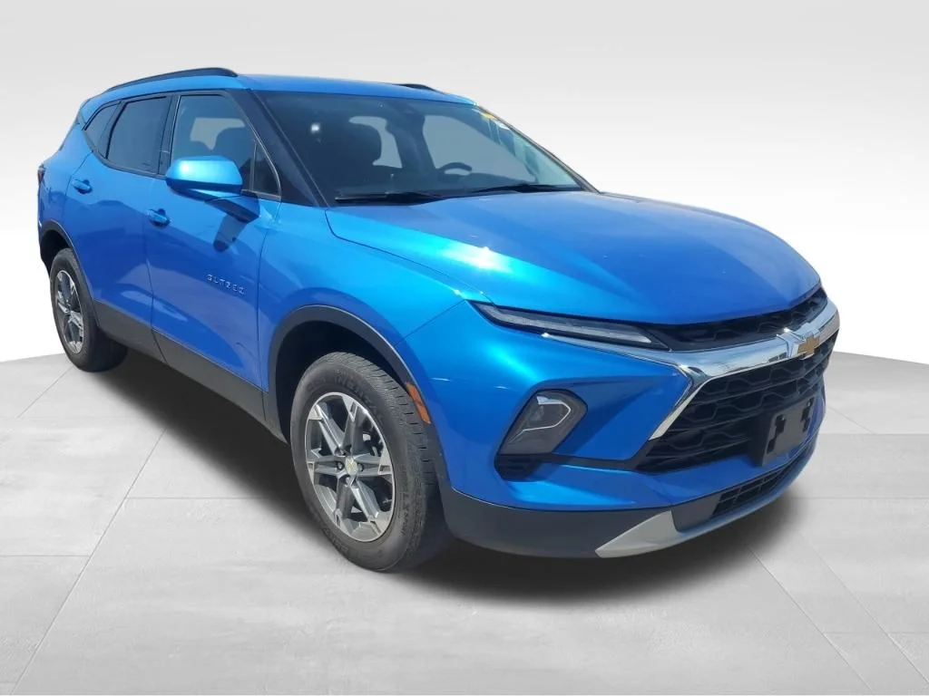 Used 2024 Blue Chevrolet LT image 7