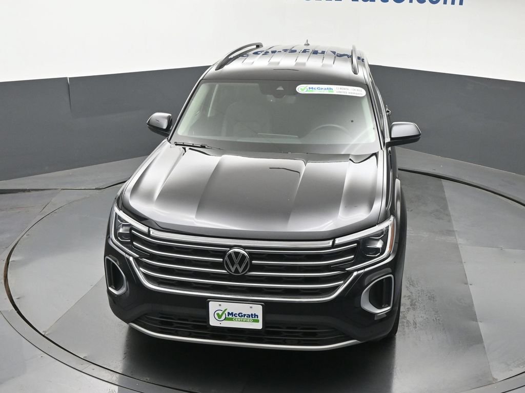 Used 2026 Black Volkswagen SE w/Technology image 28