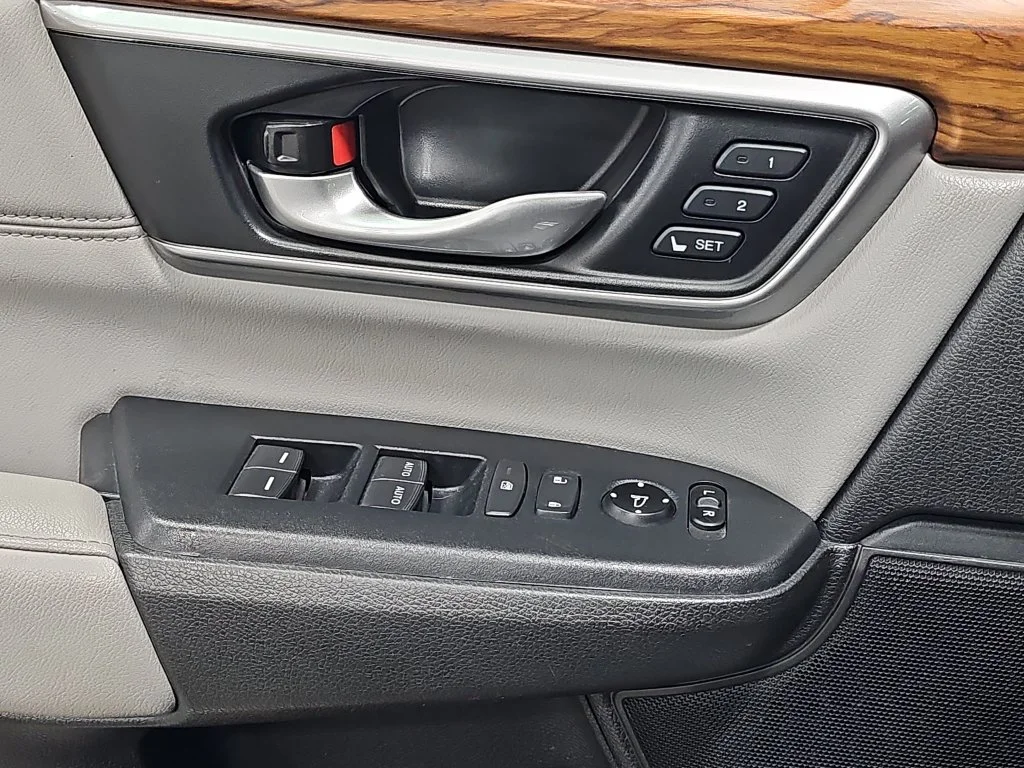 Used 2019  Honda EX-L image 30