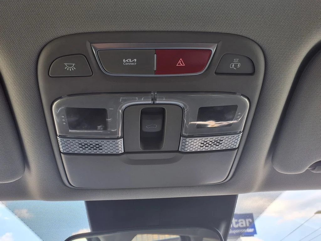 Used 2025 Black Kia S image 36