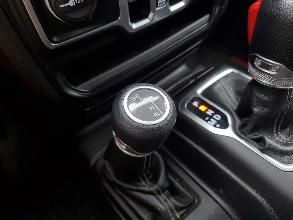 Used 2018 Green Jeep Unlimited Sahara image 30