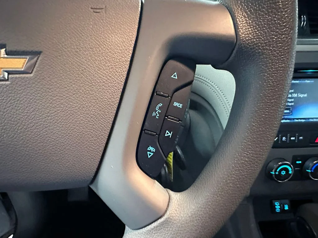 Used 2017 White Chevrolet LS image 33