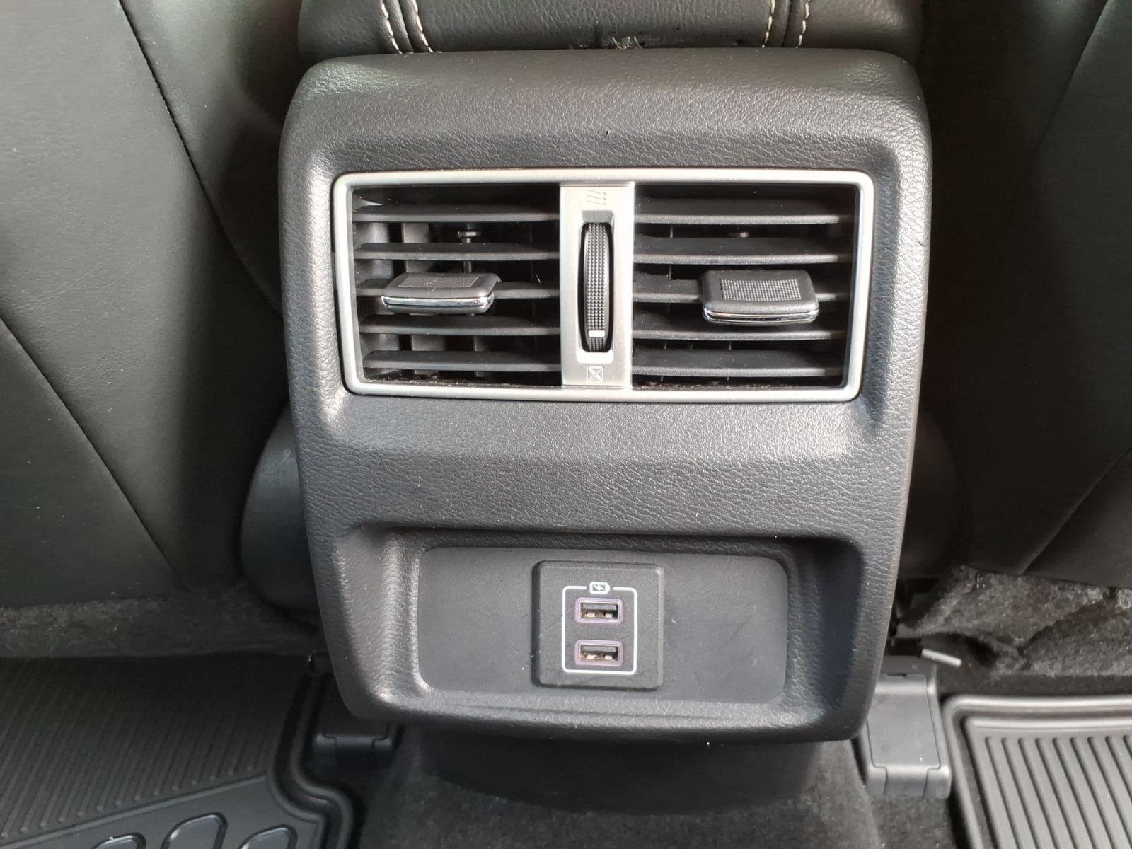Used 2018 Super Black Nissan Platinum image 26