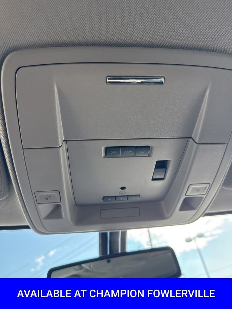 Used 2018  Chevrolet LT image 32