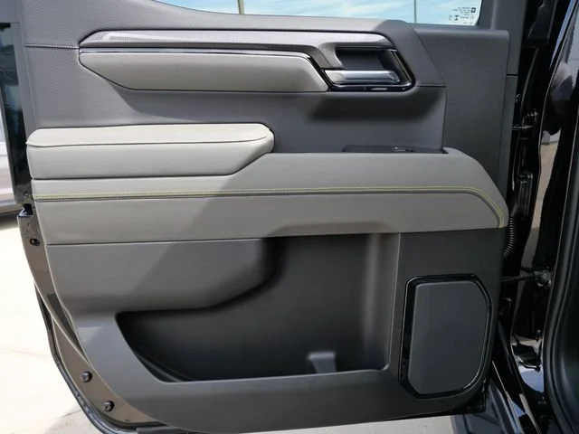 2026 Chevrolet Silverado 1500 ZR2 - Photo 13