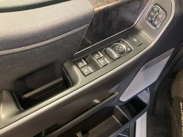 Certified Used 2025  Ford Lariat image 9