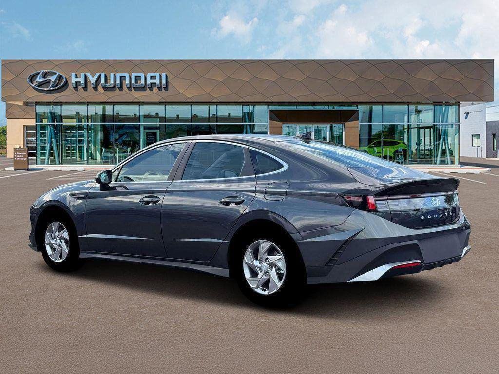 New 2026 Gray Hyundai SE image 4