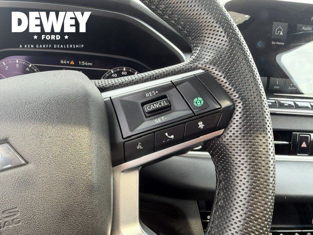 Used 2023 Red Mitsubishi SE Black Edition image 15