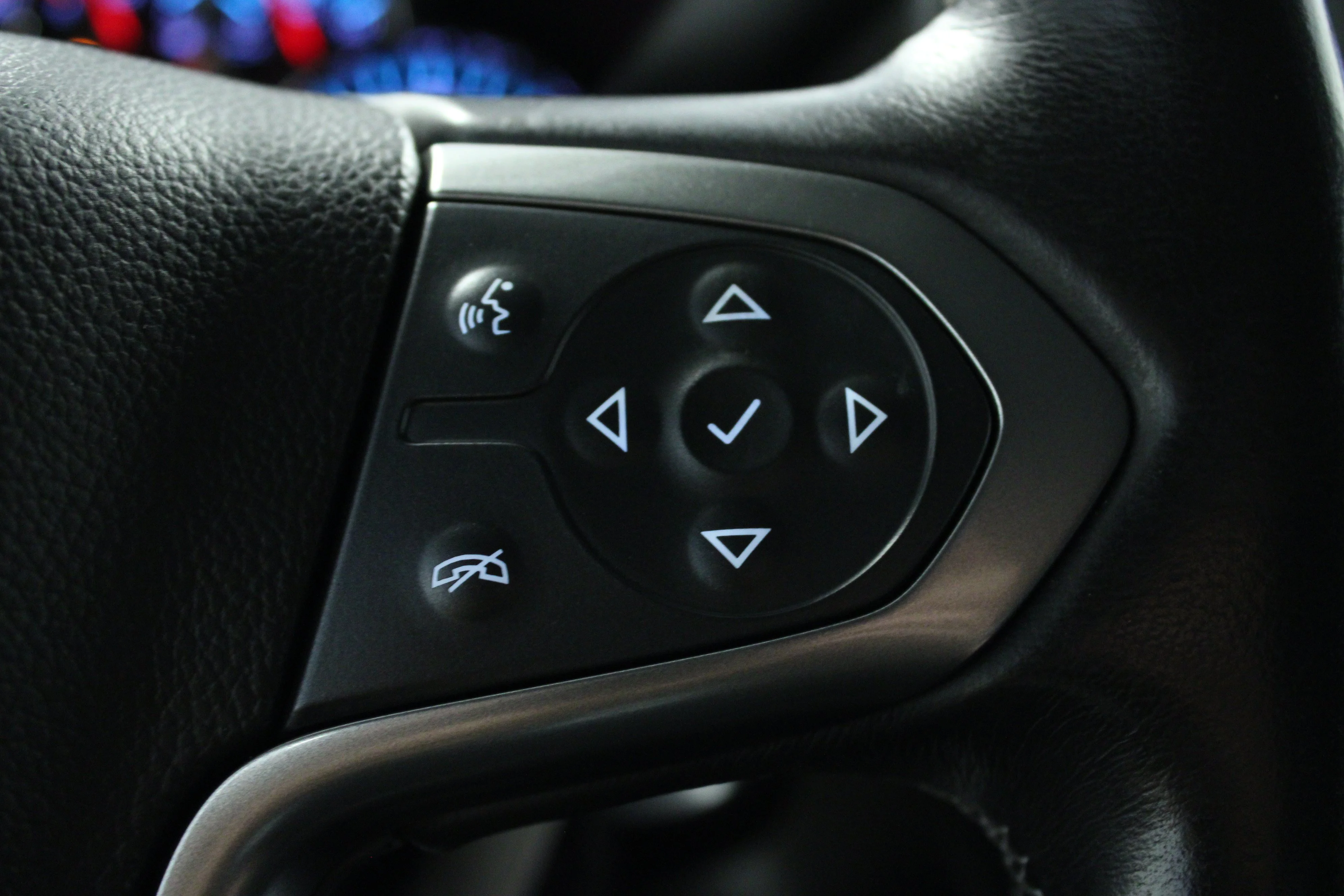 Used 2014 Blue Granite Metallic Chevrolet LT image 21
