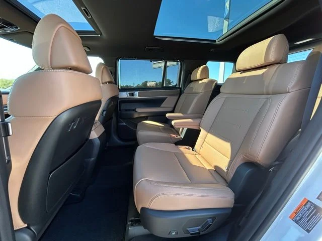 2026 Hyundai Santa Fe Limited - Photo 10