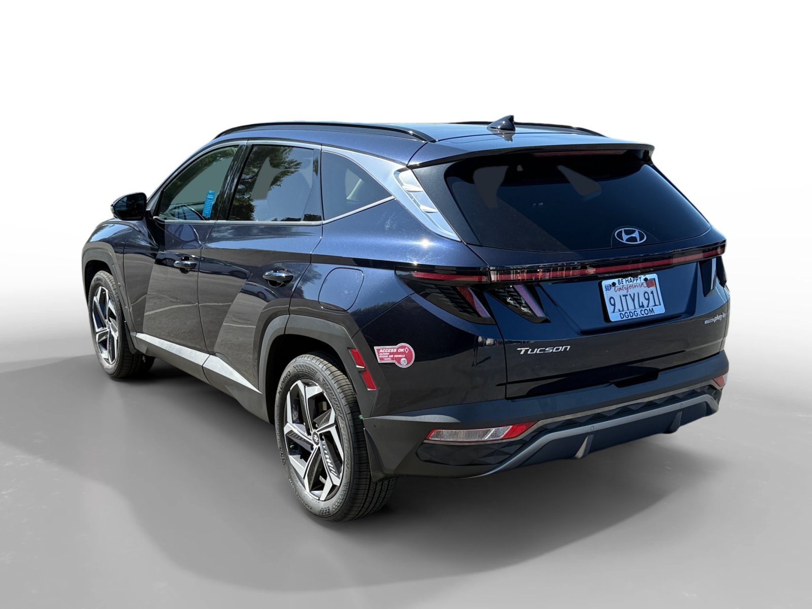Certified Used 2024 Deep Sea Hyundai Limited image 3