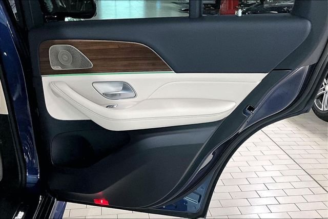 New 2026 Blue Mercedes-Benz GLE 450 image 23