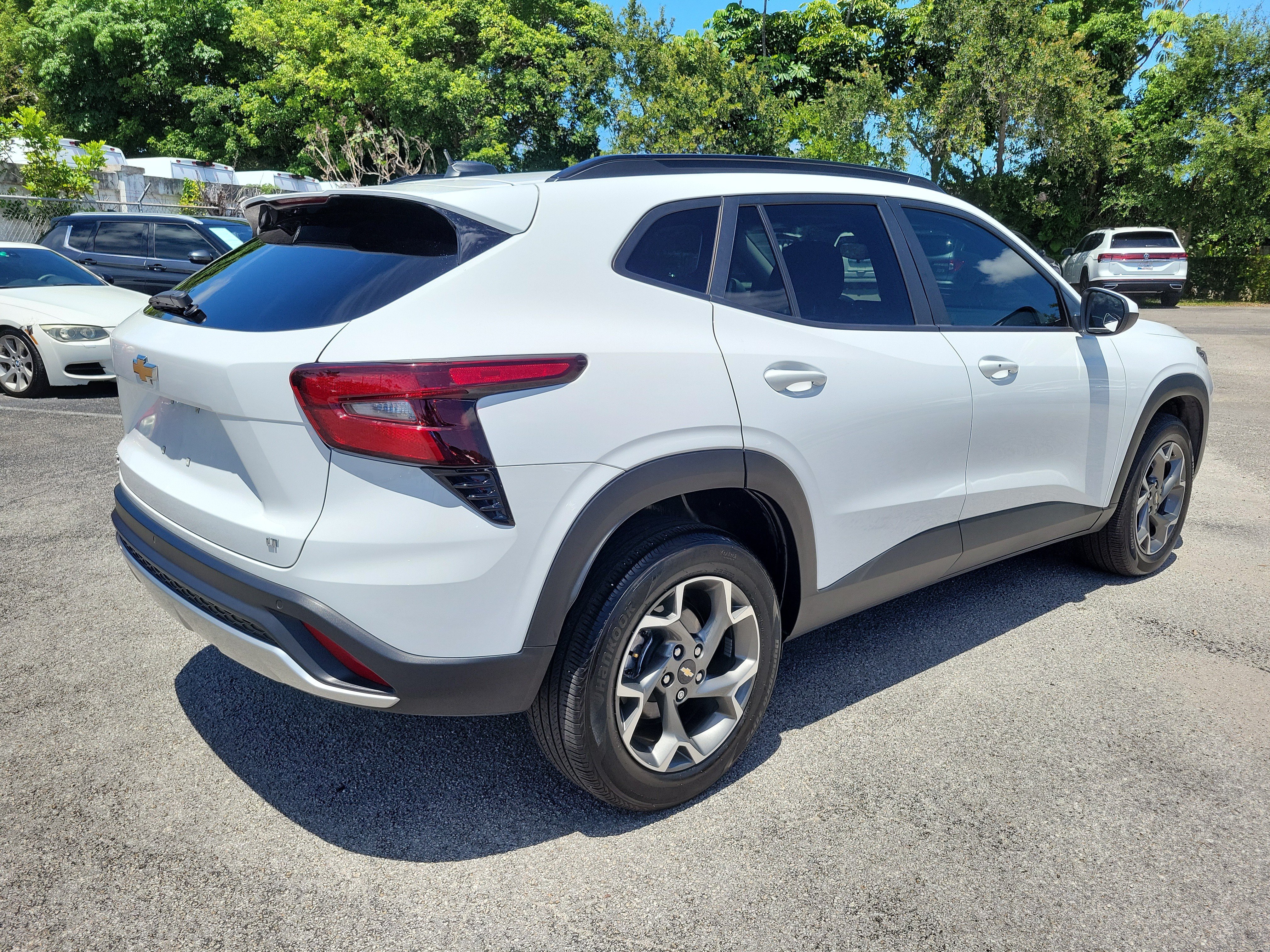 Used 2025  Chevrolet LT image 2