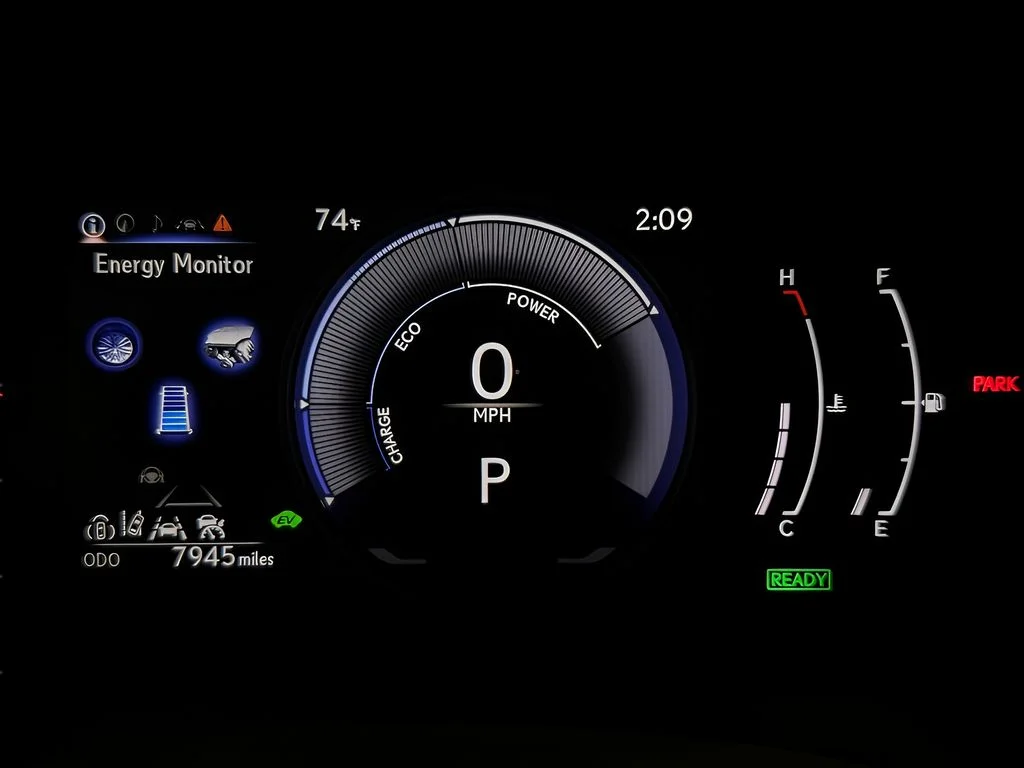 Used 2024 White Lexus 350h Premium image 18