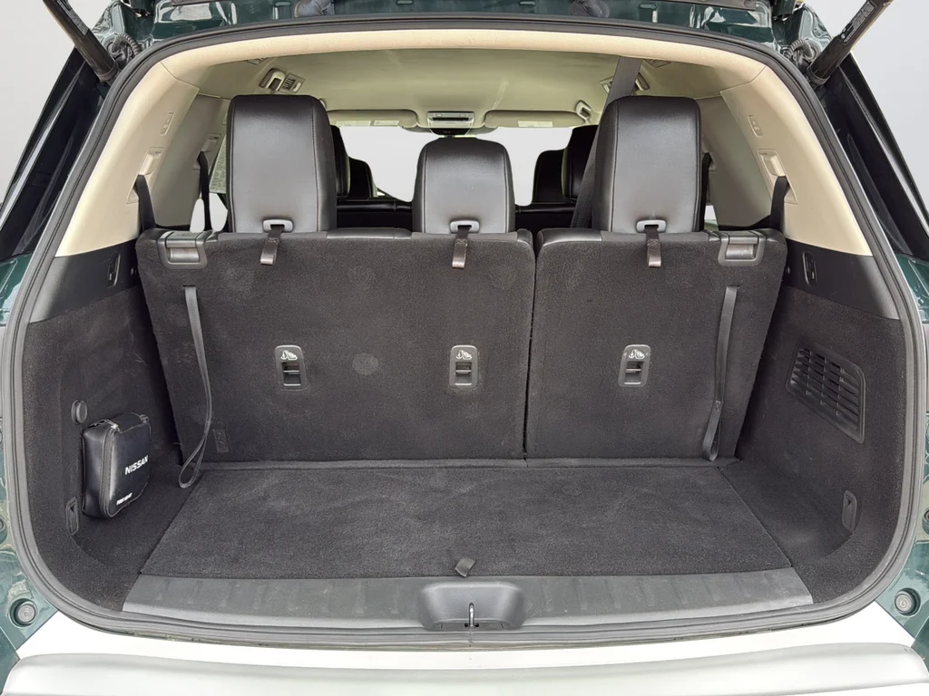 Used 2023 Black Nissan SL image 27