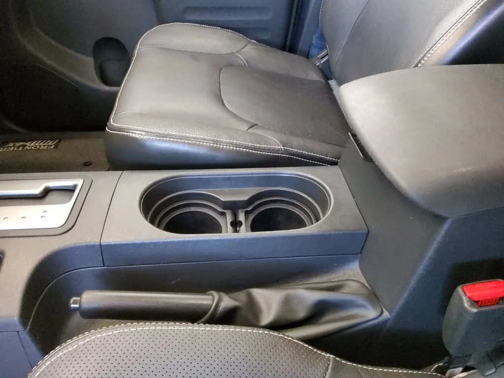 Used 2016 White Nissan PRO-4X image 23