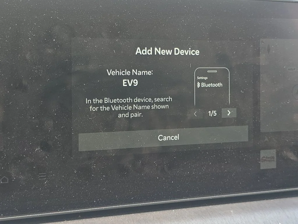 Used 2024 Green Kia Wind image 7