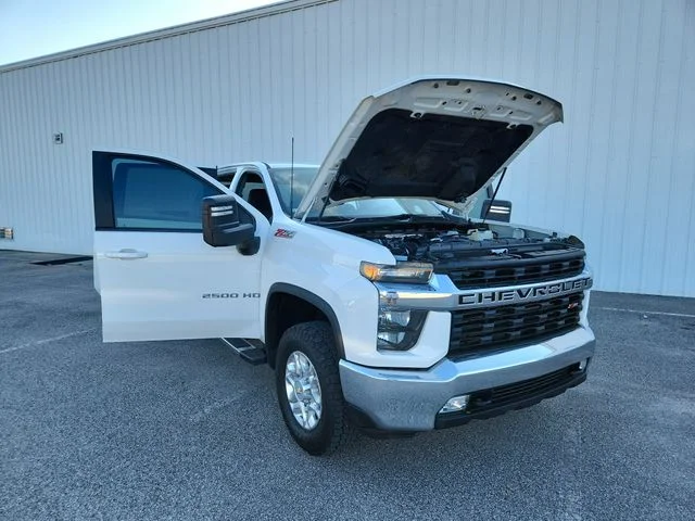 Used 2023 White Chevrolet LT image 12