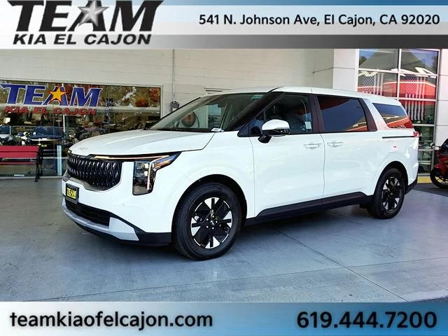 New 2026 White Kia LXS image 5