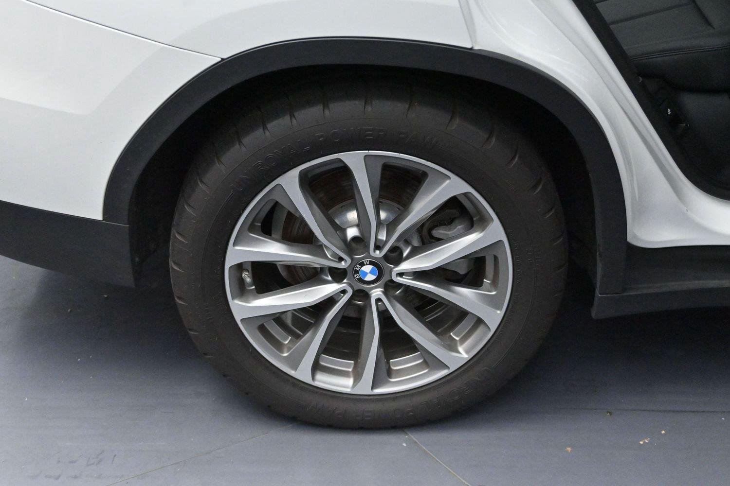 Used 2019 Alpine White BMW sDrive30i image 33