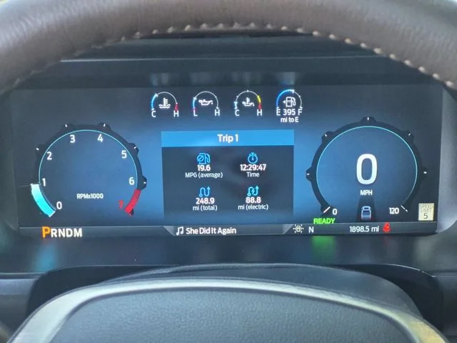 Used 2025 Red Ford King Ranch image 20