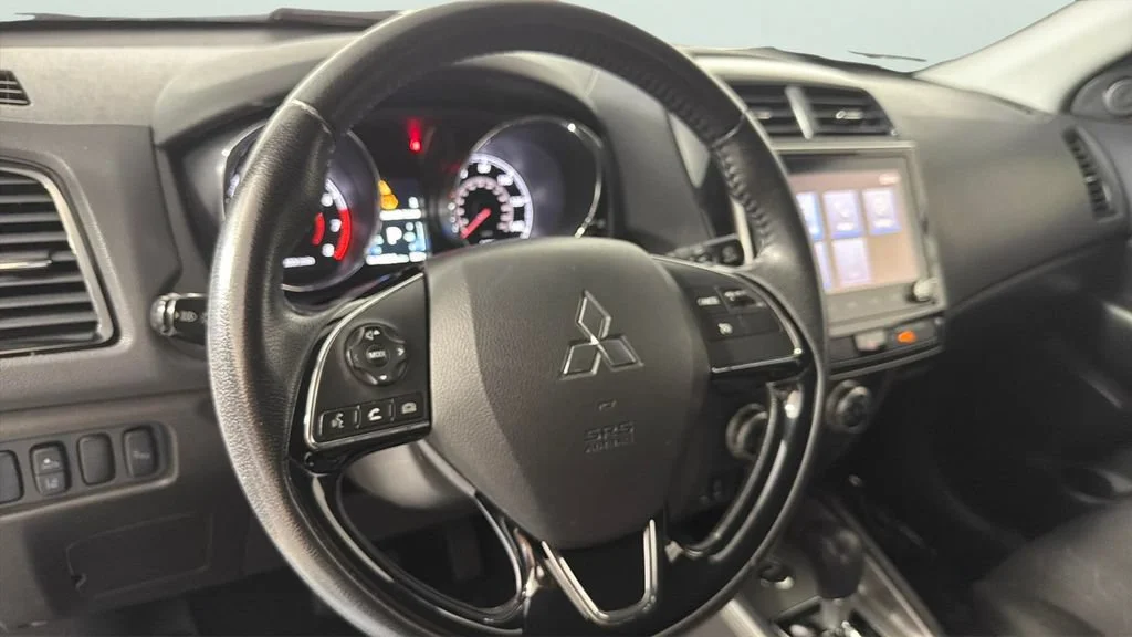 Used 2020  Mitsubishi ES 2.0 image 37