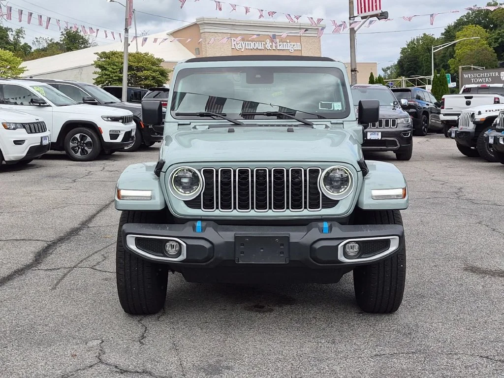 Used 2024  Jeep Sahara 4xe image 2