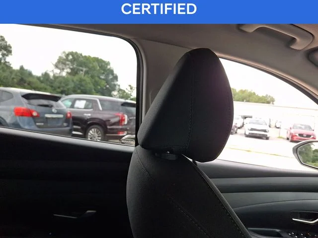 Used 2025 White Hyundai SEL image 13