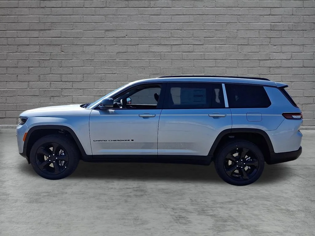 New 2026 Silver Zynith Jeep Limited image 5