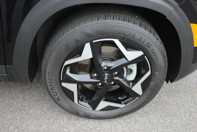 Used 2024 Black Kia EX image 36