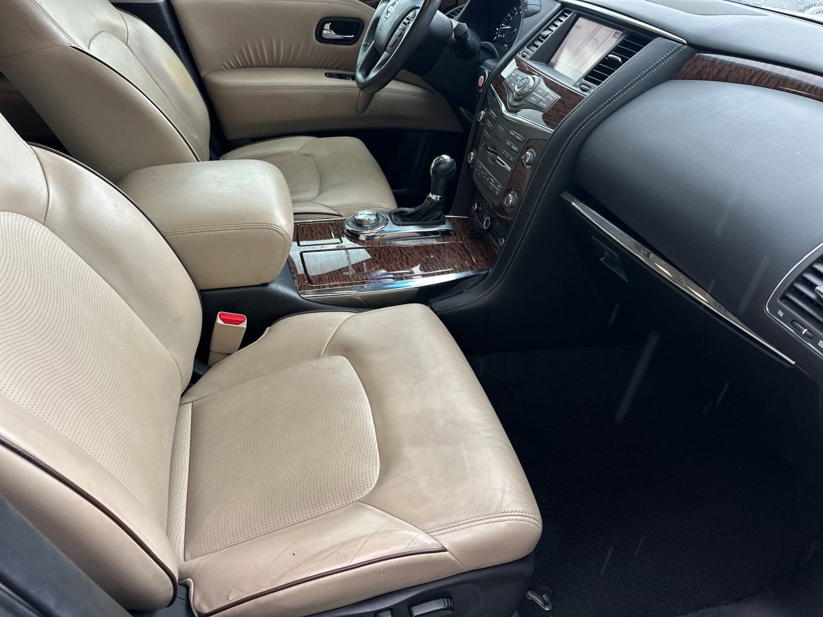 Used 2017 Pearl White Nissan Platinum image 16