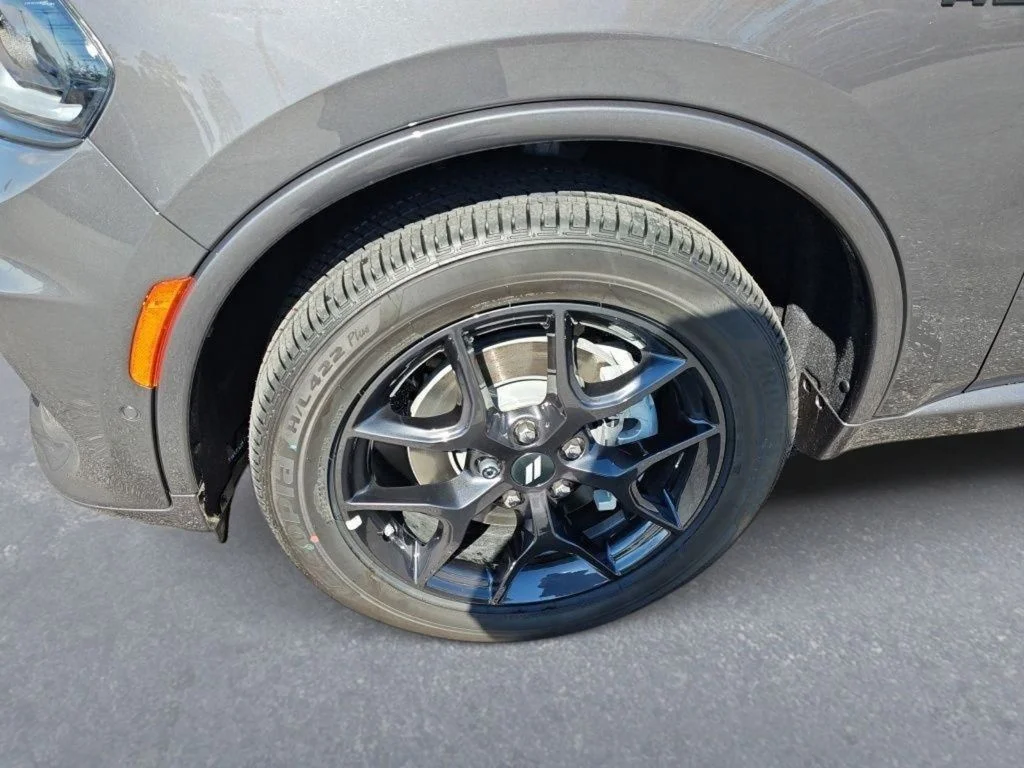 New 2026 Vapor Gray Exterior Paint Dodge GT HEMI V8 image 10