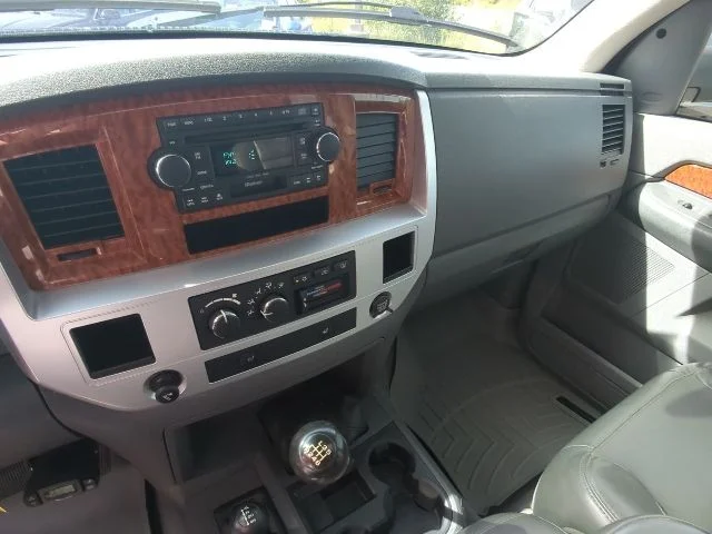 Used 2006 Red Dodge Laramie image 16