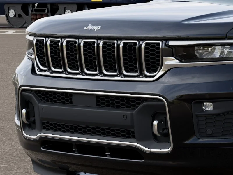 2025 Jeep Grand Cherokee Overland - Photo 35
