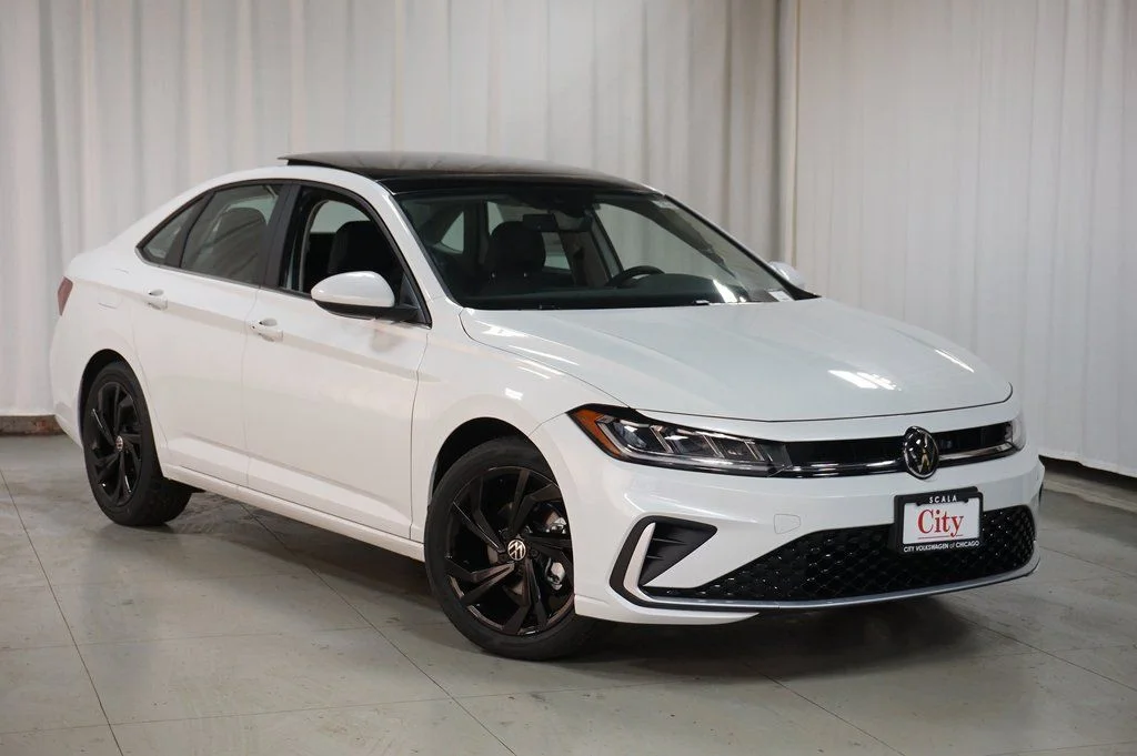 New 2026 Opal White Volkswagen 1.5T SE image 3