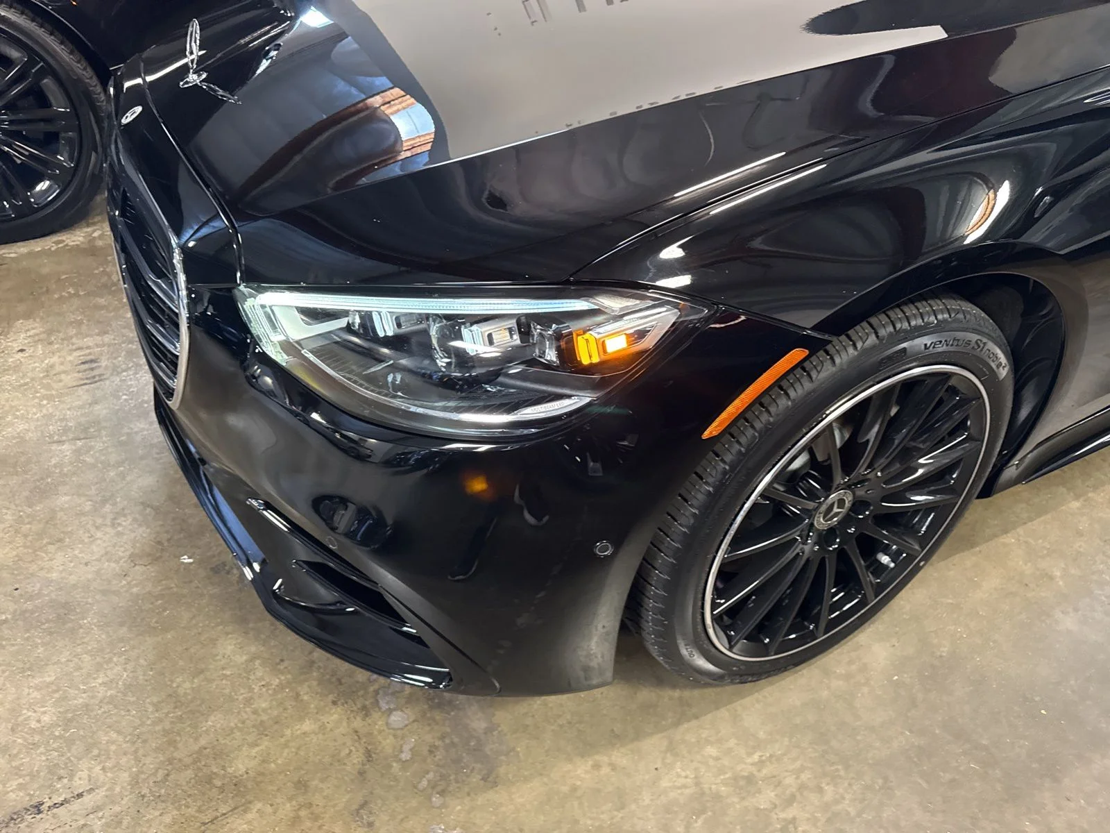 Used 2022 Black Mercedes-Benz S 580 image 4