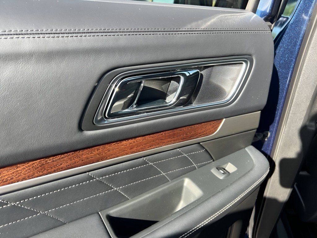 Used 2017 Blue Ford Platinum image 24
