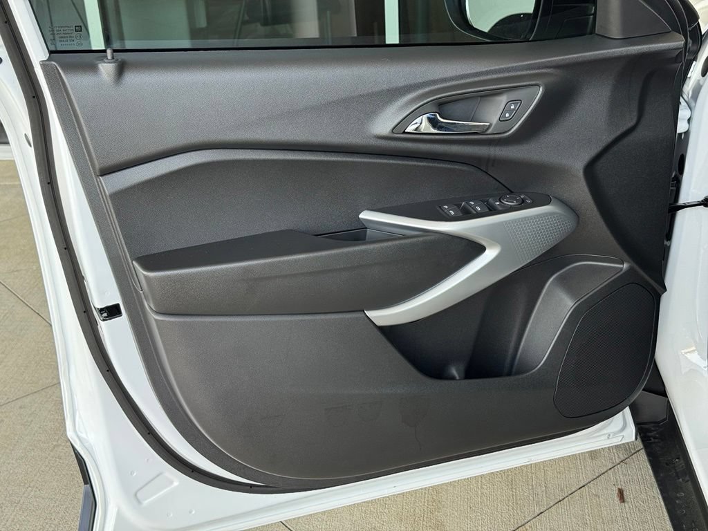 2026 Chevrolet Trax LS - Photo 20