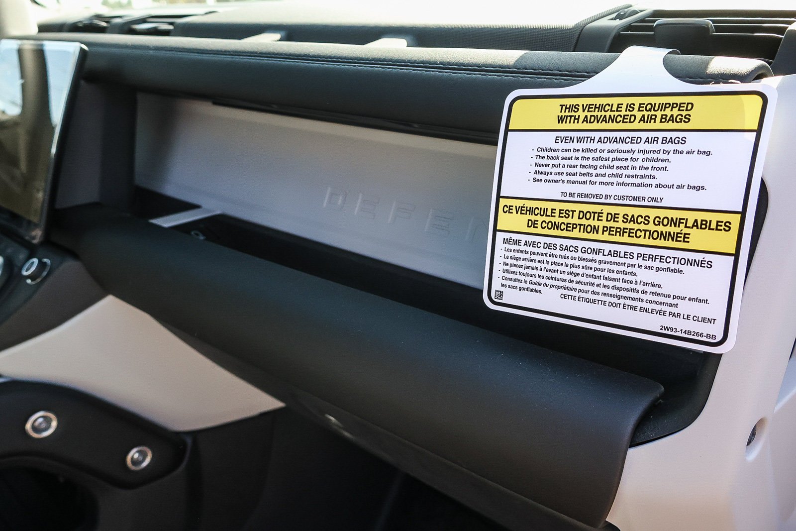 New 2026 Fuji White Land Rover X-Dynamic SE image 14