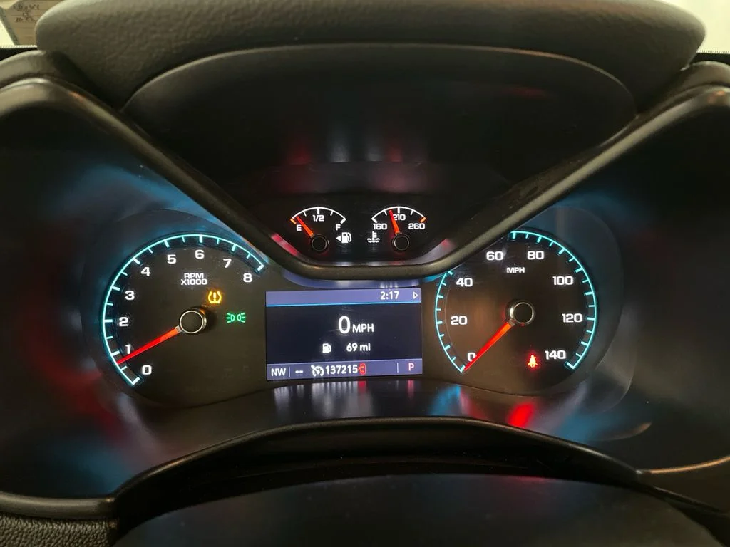 Used 2019 Silver Ice Metallic Chevrolet 4WD LT image 16