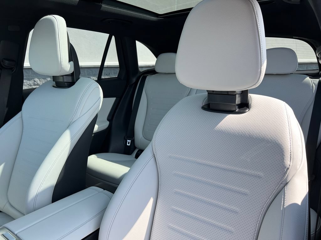 New 2026 MANUFAKTUR exclusive graphite grey magno Mercedes-Benz GLC 300 image 50