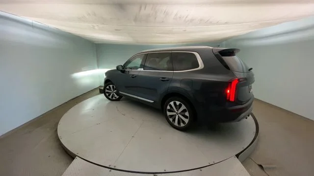 Used 2022 Gray Kia EX image 8