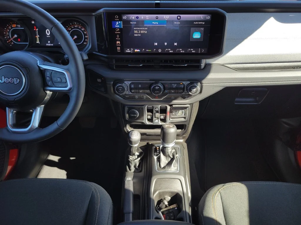 Used 2025 Red Jeep Sahara image 19